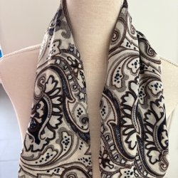 mjuk tunn ull scrf herr print cream paisley mönstrad virgin wool amanda christensen kunglig hovleverantör