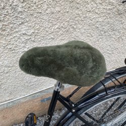 Ebbe bicycle saddle cover, olive