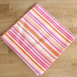 Napkin Dance, 45 x 45 cm