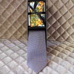 olivgrön mönstad elegant klassisk gentleman stil slips o näsduk för den välklädde mannen