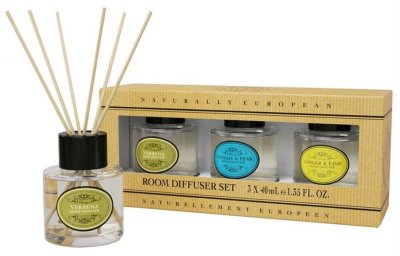 Zoom bild av mini diffuser gift set 3 x 40 ml italienska dofter presenttips