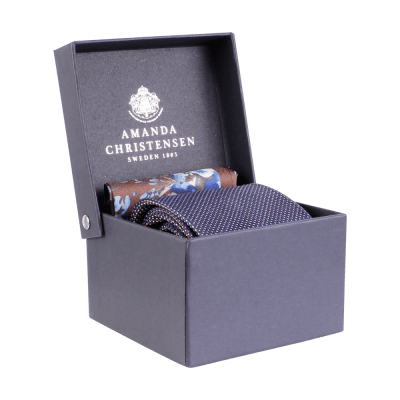 Zoom bild av slips sidenäsduk bröstnäsduk näsduk fickduk