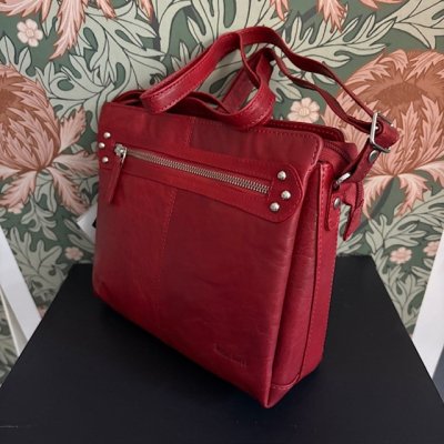 Zoom image of Shoulder Bag Classic women L.F, Medium Chianti