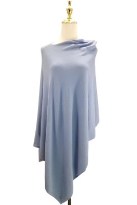 Zoom bild av poncho ljusblå ullmix blå poncho light blue