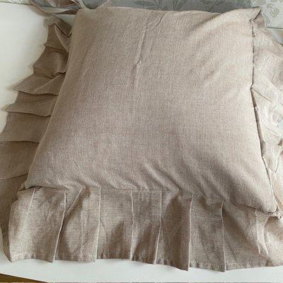 Zoom image of Chaircover Derby, sand