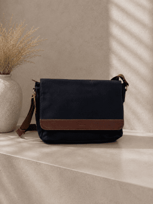 Zoom image of Flap bag The Monte - navy