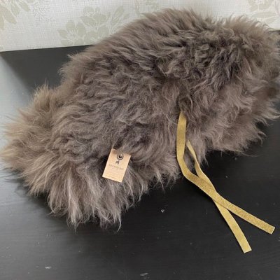 Zoom image of fur collar in sheepskin, olive