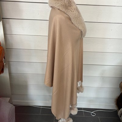 Cape Bollar faux fur, beige
