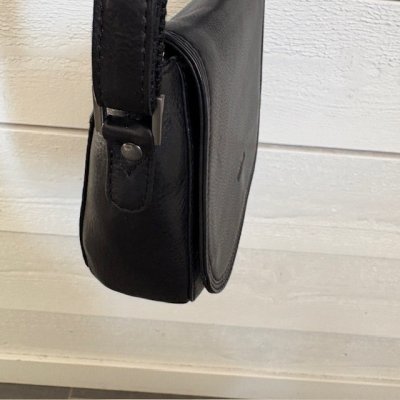 Zoom bild av Flap bag Tuscany small, Svart