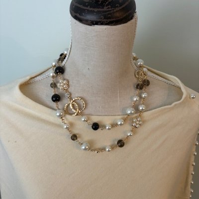 Zoom image of Necklace double strand pearl Andrea