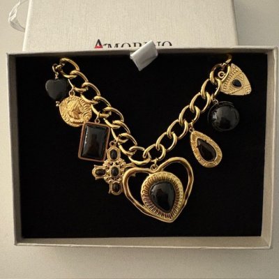 Zoom bild av Halsband Berlock Hjärta, Svart