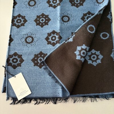 Zoom bild av snygg elegant halsduk mjuk ull unisex blå brun