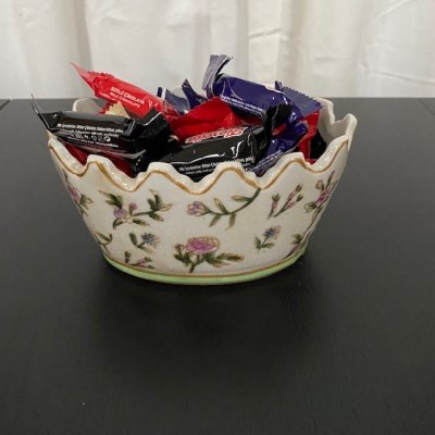 Zoom image of Bowl small, small roses