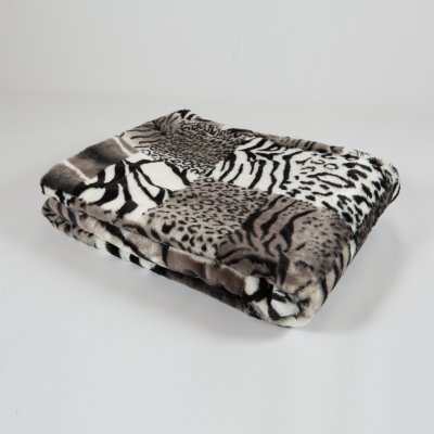 Zoom image of Throw Patchwork, 150 x 180 cm