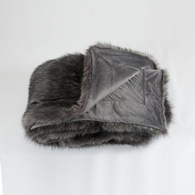 Zoom image of Throw Racoon, 130 x 180 cm