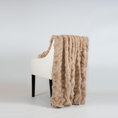 Zoom bild av bubblor pläd fluffig mysig fuskpäls pläd för inredning o mys bubbles fluffig pläd deluxe