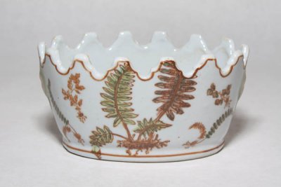 Zoom bild av sköljskål liten ormbunke handmålad simply scandinavia vintagestyle gustaviansk porslin