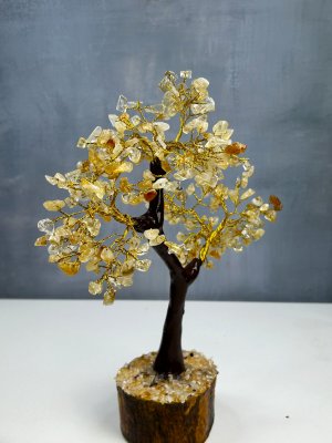 Zoom bild av kristallträd citrin andlig pennigsten manifistera kristall citrin livets träd