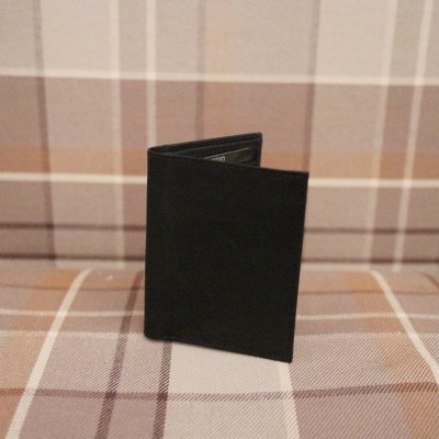 svart skinnplånbok kalvskinn RFID skydd skimsäker plånbok resekort