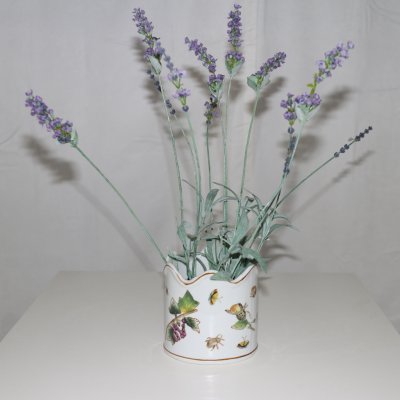 Zoom image of Pottery Garden, Wavy