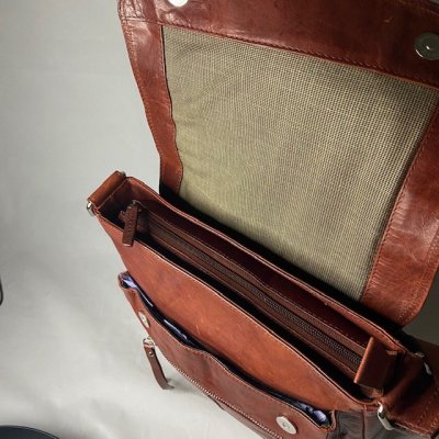 Zoom image of Messenger Bag L Vintage L.F, Brandy