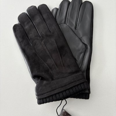 Zoom bild av mocka skinn handske herr med mudd svart mocka skinn handske elegant sportig