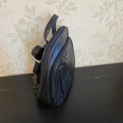 Zoom bild av Ryggsäck Easy lammskinn, svart