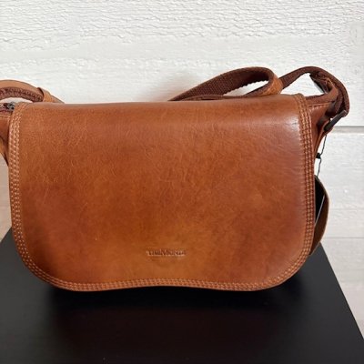 Zoom bild av tuscany skinnväska flap bag the monte valnöt cognac skinnväska vintage