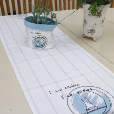 Zoom bild av löpare sailling rea