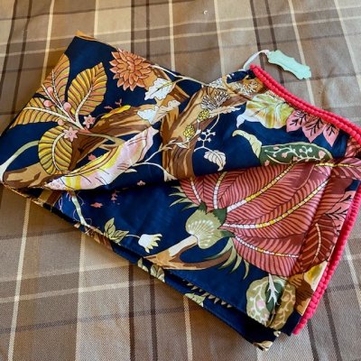 Zoom bild av Scarf Blue Carnation, 50 x 180 cm