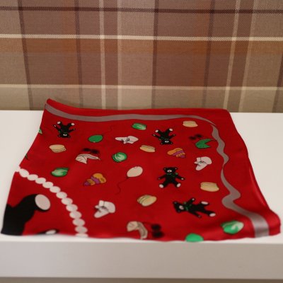 Zoom image of Silk Scarf de bébé, red 50 x50 cm