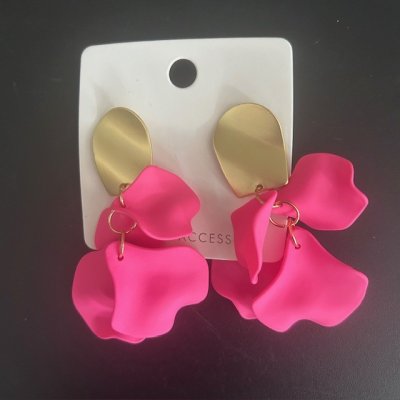 Zoom image of Earrings Cerise silk Leaf