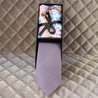 rosa slips o rosa elegant näsduk amanda christensen presenttips till den välklädde mannen