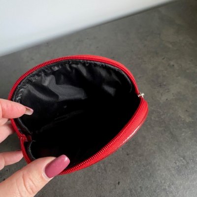 Zoom bild av Sminkväska skinn, röd