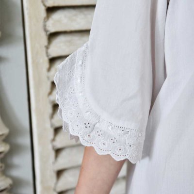 Zoom bild av countryliving nightdress engelska nattlinnen gårdsromantiska nattlinnen