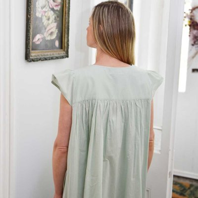 Zoom image of Nightdress Valerie green, one size
