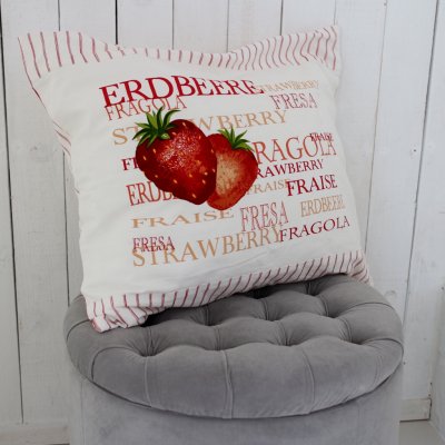 Zoom image of Pillowcase Strawberry, 50 x 60 cm