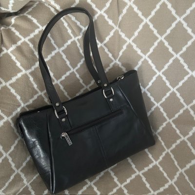Zoom bild av Axelremsväska Tote bag The monte,svart