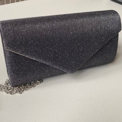 Zoom bild av Aftonväska Tia, Grå