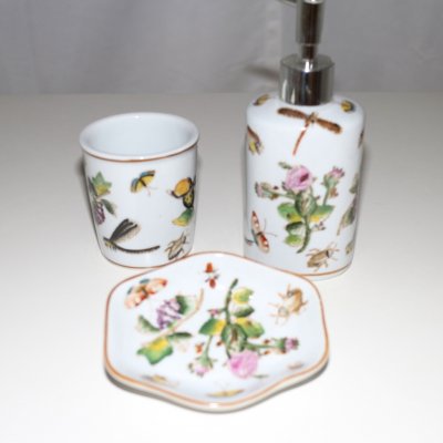 Zoom image of Soap dispenser Garden